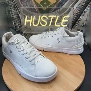 On Running The Roger Advantage Women’s Sneakers White Tennis Shoes Size 10 Women